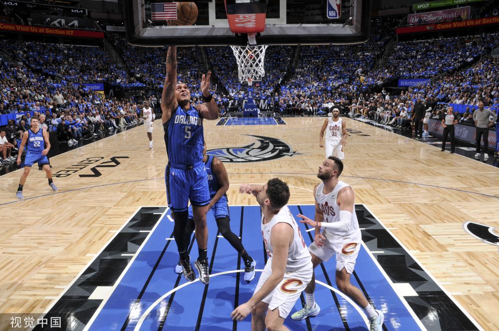 同庆祝不仅 同庆祝不仅