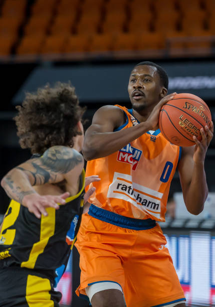 上不变的旋 上不变的旋